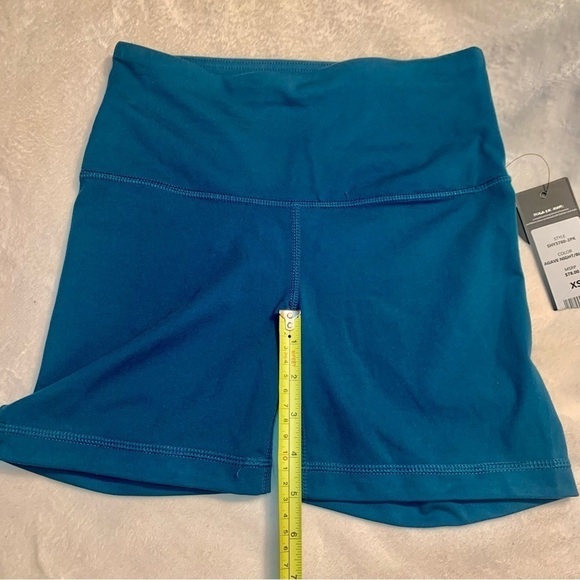 NWT Yogalicious Lux Shorts XS Dark Teal Spandex 5” Inseam Athletic Shorts New - Picture 12 of 13